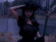 ChiliMoms presents: Halloween  is coming...
