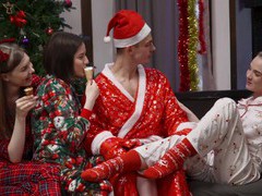 ChiliMoms presents: Lucky dude gets the best christmas gift - lina sun and alice xo