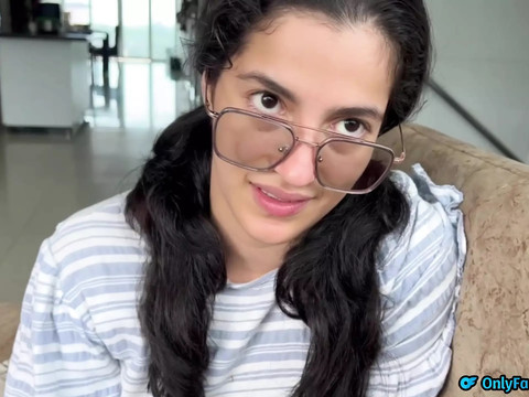 ChiliMoms presents: ! student gives her virginity to her math teacher!