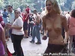 ChiliMoms presents: Girls dancing naked in public