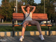 ChiliMoms presents: Jeny smith bottomless rides