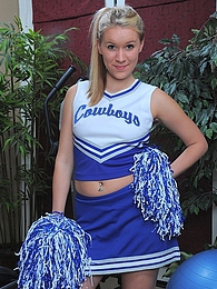 ChiliMoms presents: Cheerleader Kristi Kay drops pompoms and gets naked
