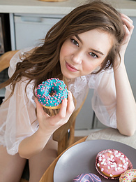 ChiliMoms presents: If you are a fan of skinny girls, check out how this cute little doll poses and teases totally naked in the kitchen.