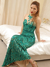 ChiliMoms presents: Sexy british teen Stephanie Bonham Carter removes her dress and displays her bare skin